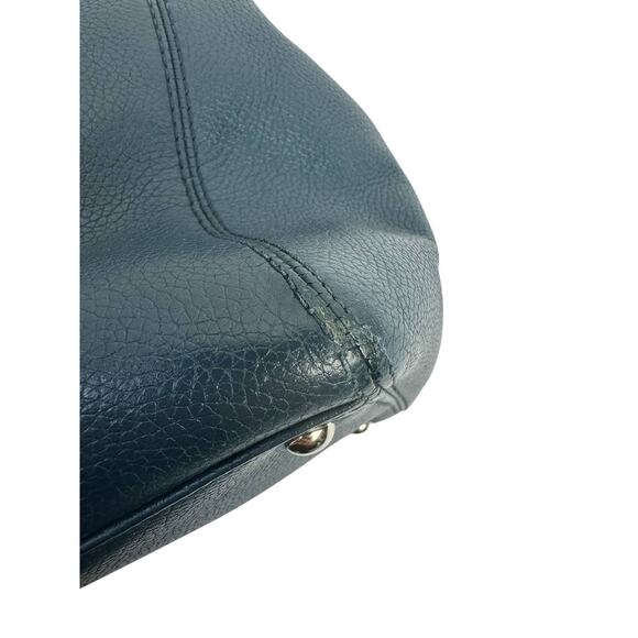 Chanel Executive Blue Caviar Leather Tote Bag - Picture 7 of 13